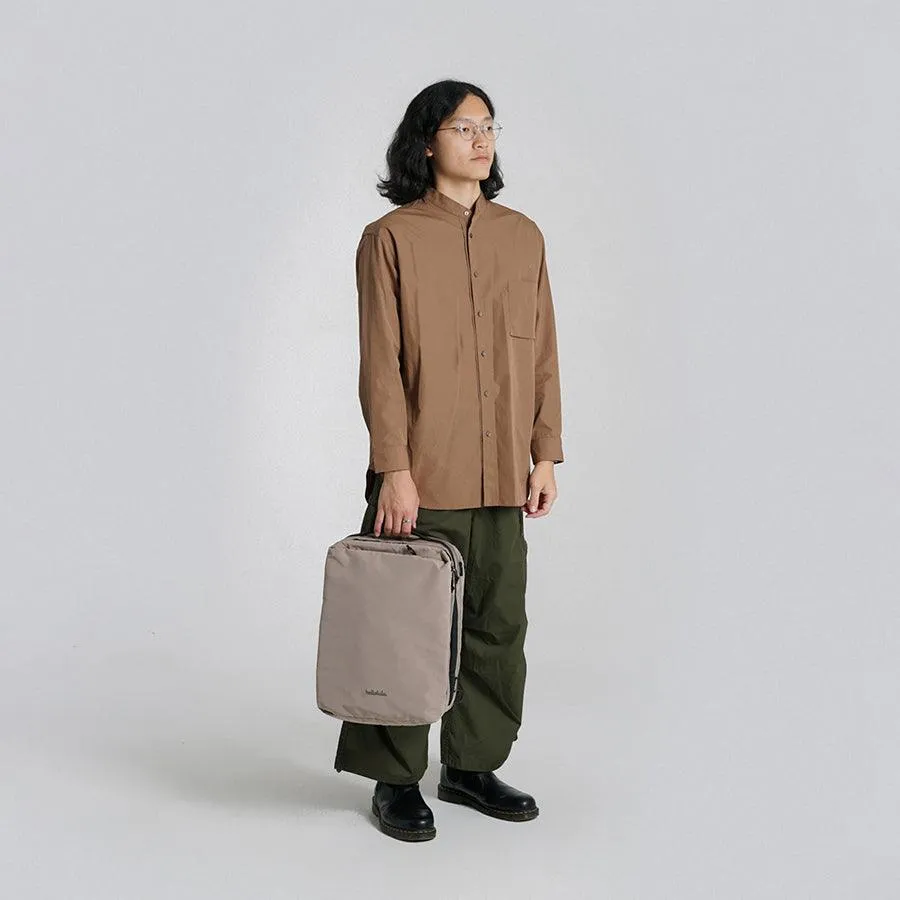 HELLOLULU Kell 3 Way Briefpack Pastel Khaki